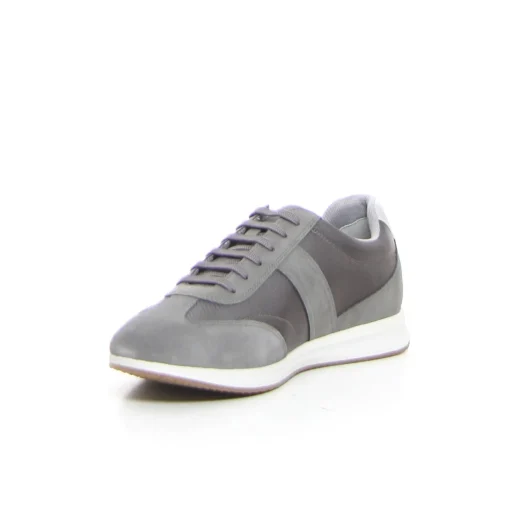 Avery stringata sportiva GEOX