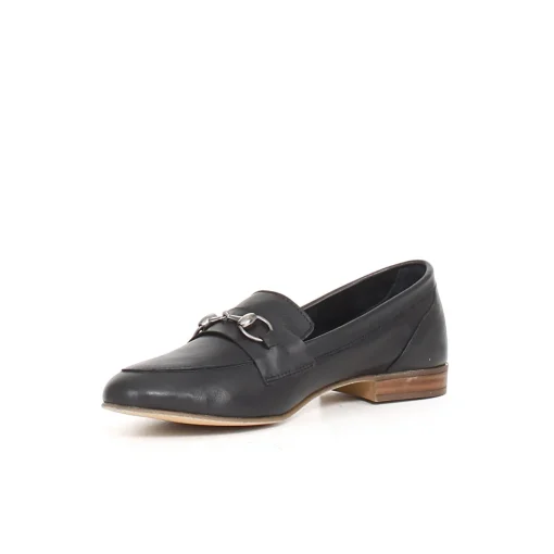 Mocassino con staffa . black GLORIA
