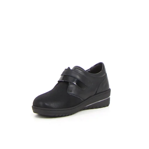 Nile scarpa con strappi GRUNLAND