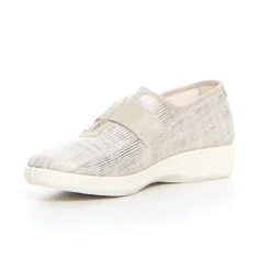 Scarpa con strappo EMANUELA