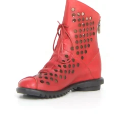Stivaletto traforato con zip LAURA VITA
