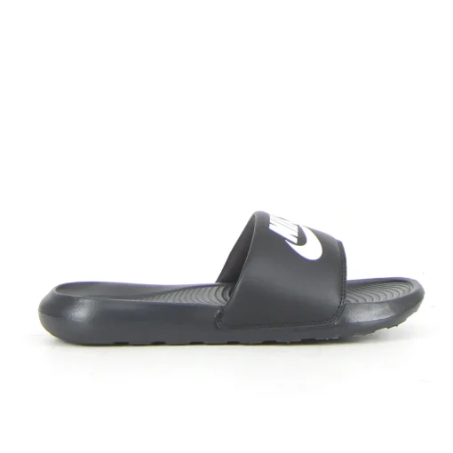 Victori one slide w NIKE
